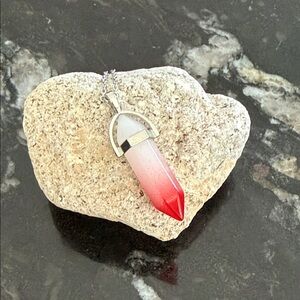 Gradient Red Crystal Point Resin Pendant Necklace